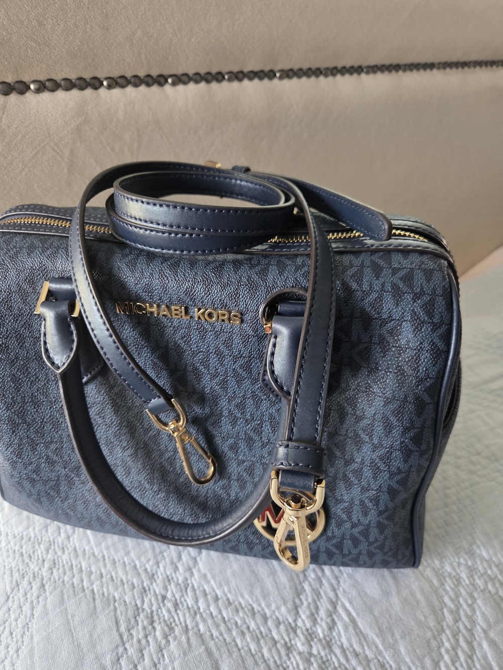 Michael Kors Bedford Duffle Satchel Admiral Navy Signature - Picture 7 of 9